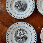 Assiettes parlantes porcelaine opaque Creil et Montereau - esprit brocante hermin