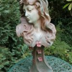 Buste jeune femme en plâtre Papillon Art Noueau - esprit brocante hermin