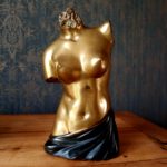 uste nu féminin en bronze - Esprit Brocante Hermin