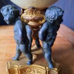 Oeuf d'autruche sur support bronze et régule Napoléon III - esprit brocante hermin